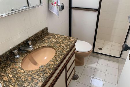 Apartamento para alugar com 110m², 2 quartos e 1 vaga Apartamento para alugar com 110m², 2 quartos e 1 vagaBanheiro da Suíte