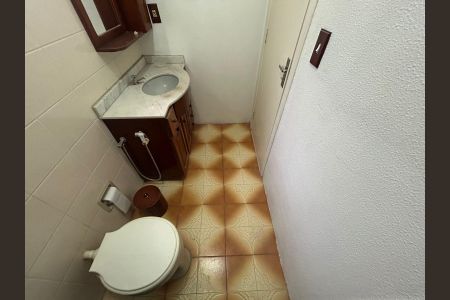 Apartamento para alugar com 69m², 2 quartos e sem vaga Apartamento para alugar com 69m², 2 quartos e sem vagaBanheiro