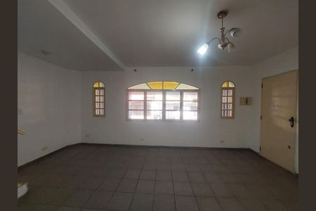 Casa à venda com 170m², 2 quartos e 3 vagasSala