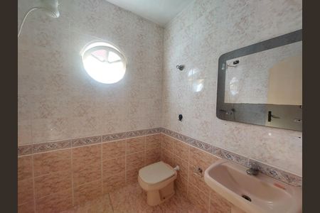 Casa à venda com 170m², 2 quartos e 3 vagasBanheiro Social