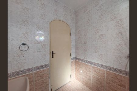 Casa à venda com 170m², 2 quartos e 3 vagasBanheiro Social