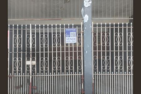 Placa instalada de casa à venda com 2 quartos, 170m² em Jardim Colonial, São Paulo