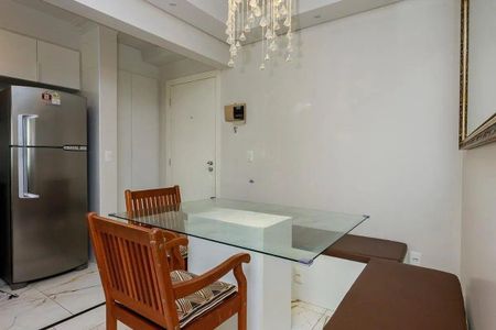 Apartamento à venda com 68m², 2 quartos e 1 vaga