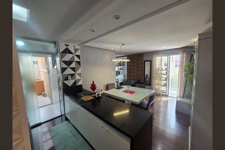 Apartamento à venda com 68m², 2 quartos e 1 vaga