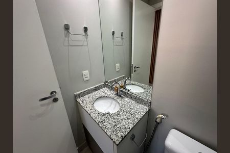 Apartamento à venda com 62m², 2 quartos e 1 vagaBanheiro Social
