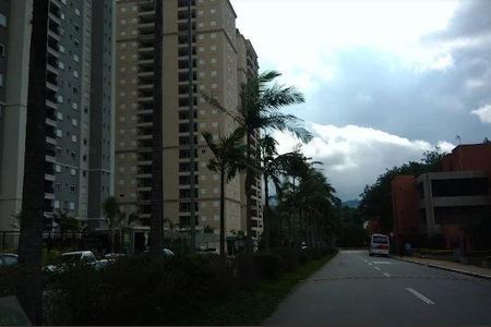Apartamento à venda com 2 quartos, 63m² em Alphaville Empresarial, Barueri