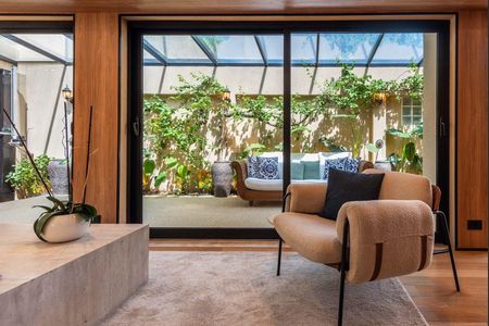 Casa à venda com 3 quartos, 329m² em Jardim Guedala, São Paulo