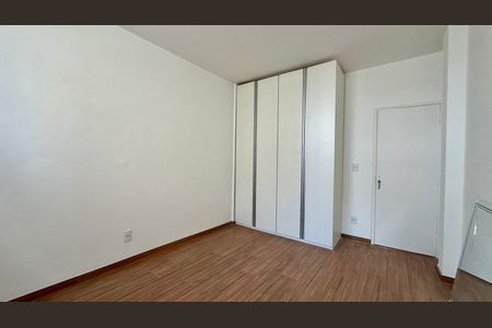 Apartamento à venda com 100m², 3 quartos e 1 vaga Apartamento à venda com 100m², 3 quartos e 1 vagaQuarto