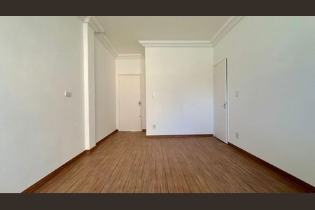 Apartamento à venda com 100m², 3 quartos e 1 vaga Apartamento à venda com 100m², 3 quartos e 1 vagaSala