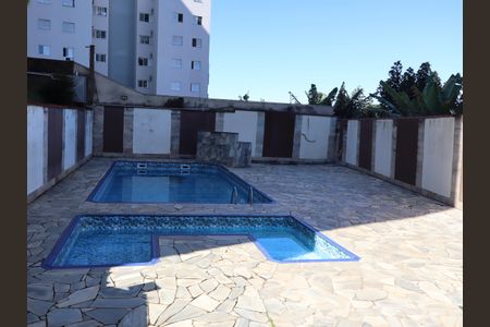 Apartamento para alugar com 63m², 3 quartos e 1 vagaÁrea comum - Piscina