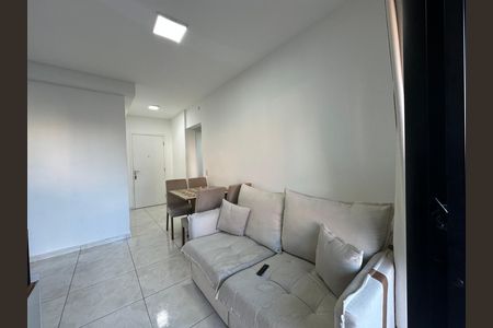 Apartamento à venda com 55m², 2 quartos e 1 vaga Apartamento à venda com 55m², 2 quartos e 1 vagaSala