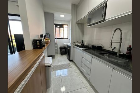 Cozinha de apartamento à venda com 2 quartos, 55m² em Vila Sao Luiz (valparaizo), Barueri