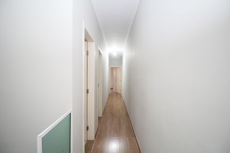 Casa à venda com 189m², 3 quartos e 2 vagasCorredor