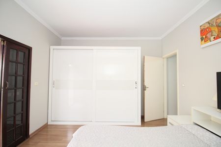 Casa à venda com 189m², 3 quartos e 2 vagasSuíte
