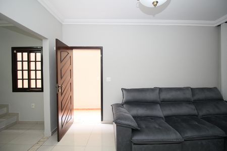 Casa à venda com 189m², 3 quartos e 2 vagasSala