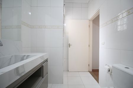 Casa à venda com 189m², 3 quartos e 2 vagasBanheiro da Suíte