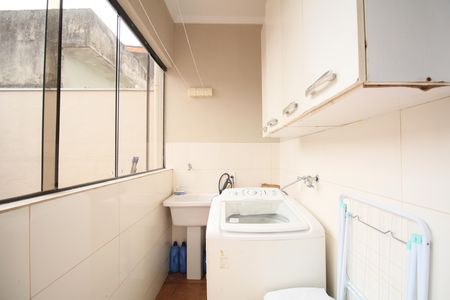 Casa à venda com 189m², 3 quartos e 2 vagasÁrea de Serviço