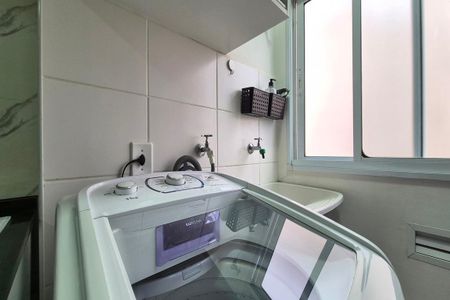 Apartamento à venda com 43m², 2 quartos e 1 vaga Apartamento à venda com 43m², 2 quartos e 1 vagaÁrea de Serviço