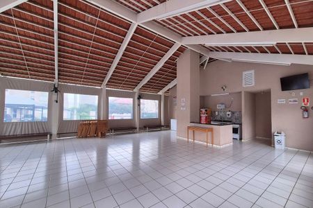 Apartamento à venda com 43m², 2 quartos e 1 vaga Apartamento à venda com 43m², 2 quartos e 1 vagaÁrea comum - Salão de festas