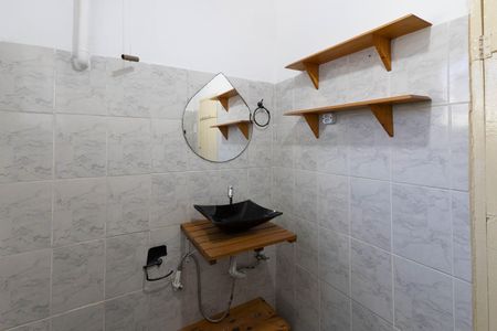 Casa para alugar com 100m², 3 quartos e 1 vaga Casa para alugar com 100m², 3 quartos e 1 vagaBnaheiro 4 casa 2