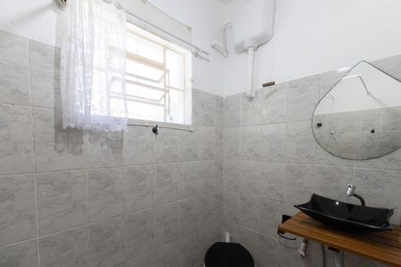 Casa para alugar com 100m², 3 quartos e 1 vaga Casa para alugar com 100m², 3 quartos e 1 vagaBnaheiro 4 casa 2