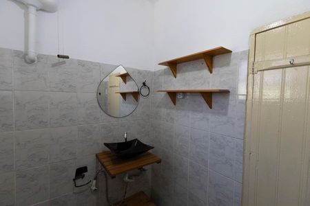 Casa para alugar com 100m², 3 quartos e 1 vaga Casa para alugar com 100m², 3 quartos e 1 vagaBnaheiro 4 casa 2