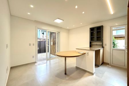 Casa para alugar com 55m², 2 quartos e 1 vagaSala 