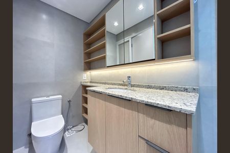 Casa para alugar com 55m², 2 quartos e 1 vagaBanheiro suíte 