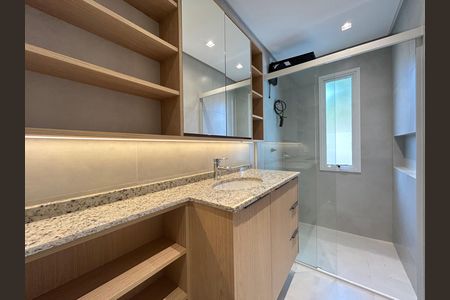 Casa para alugar com 55m², 2 quartos e 1 vagaBanheiro suíte 