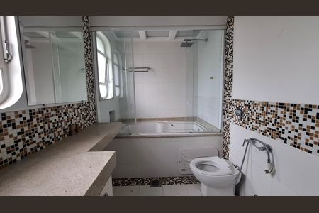 Apartamento para alugar com 192m², 3 quartos e 2 vagas Apartamento para alugar com 192m², 3 quartos e 2 vagasBanheiro Quarto 1 suíte