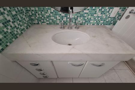 Apartamento para alugar com 192m², 3 quartos e 2 vagas Apartamento para alugar com 192m², 3 quartos e 2 vagasBanheiro 2