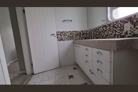 Apartamento para alugar com 192m², 3 quartos e 2 vagas Apartamento para alugar com 192m², 3 quartos e 2 vagasBanheiro Quarto 1 suíte