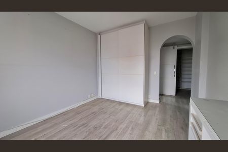 Apartamento para alugar com 192m², 3 quartos e 2 vagas Apartamento para alugar com 192m², 3 quartos e 2 vagasQuarto 1 suíte