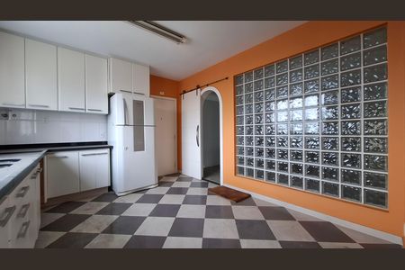 Apartamento para alugar com 192m², 3 quartos e 2 vagas Apartamento para alugar com 192m², 3 quartos e 2 vagasCozinha