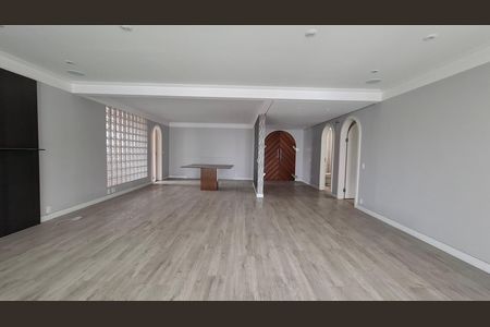 Apartamento para alugar com 192m², 3 quartos e 2 vagas Apartamento para alugar com 192m², 3 quartos e 2 vagasSala