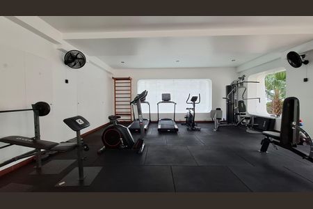 Apartamento para alugar com 192m², 3 quartos e 2 vagas Apartamento para alugar com 192m², 3 quartos e 2 vagasÁrea comum - Academia