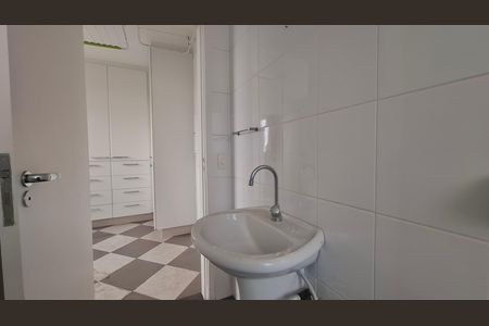 Apartamento para alugar com 192m², 3 quartos e 2 vagas Apartamento para alugar com 192m², 3 quartos e 2 vagasBanheiro de serviço