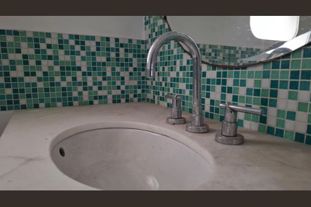 Apartamento para alugar com 192m², 3 quartos e 2 vagas Apartamento para alugar com 192m², 3 quartos e 2 vagasBanheiro 2