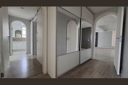 Apartamento para alugar com 192m², 3 quartos e 2 vagas Apartamento para alugar com 192m², 3 quartos e 2 vagasCorredor dos quartos