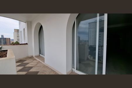 Apartamento para alugar com 192m², 3 quartos e 2 vagas Apartamento para alugar com 192m², 3 quartos e 2 vagasVaranda da Sala