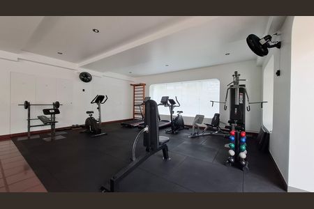 Apartamento para alugar com 192m², 3 quartos e 2 vagas Apartamento para alugar com 192m², 3 quartos e 2 vagasÁrea comum - Academia