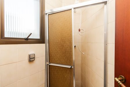 Apartamento para alugar com 217m², 3 quartos e 3 vagas Apartamento para alugar com 217m², 3 quartos e 3 vagasBanheiro de Serviço
