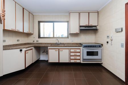 Apartamento para alugar com 217m², 3 quartos e 3 vagas Apartamento para alugar com 217m², 3 quartos e 3 vagasCozinha