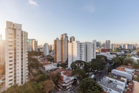 Apartamento para alugar com 217m², 3 quartos e 3 vagas Apartamento para alugar com 217m², 3 quartos e 3 vagasVista da Varanda da Sala