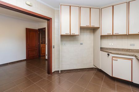 Apartamento para alugar com 217m², 3 quartos e 3 vagas Apartamento para alugar com 217m², 3 quartos e 3 vagasCozinha