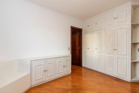 Apartamento para alugar com 217m², 3 quartos e 3 vagas Apartamento para alugar com 217m², 3 quartos e 3 vagasSuíte 3