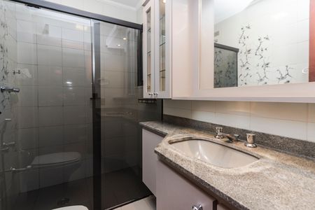 Apartamento para alugar com 217m², 3 quartos e 3 vagas Apartamento para alugar com 217m², 3 quartos e 3 vagasBanheiro da Suíte 3