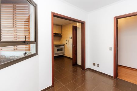 Apartamento para alugar com 217m², 3 quartos e 3 vagas Apartamento para alugar com 217m², 3 quartos e 3 vagasCopa