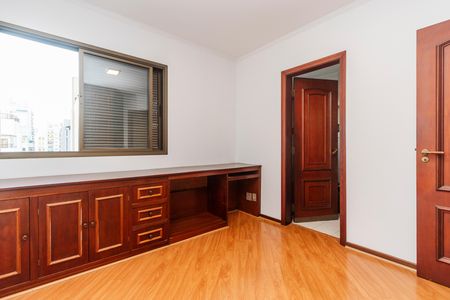 Apartamento para alugar com 217m², 3 quartos e 3 vagas Apartamento para alugar com 217m², 3 quartos e 3 vagasSuíte 2
