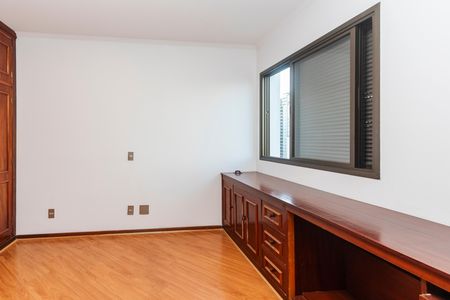 Apartamento para alugar com 217m², 3 quartos e 3 vagas Apartamento para alugar com 217m², 3 quartos e 3 vagasSuíte 2